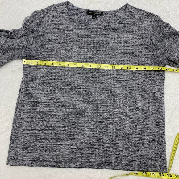 🌟FINAL SALE🌟 Banana Republic detailed sleeve top - Picture 6 of 7